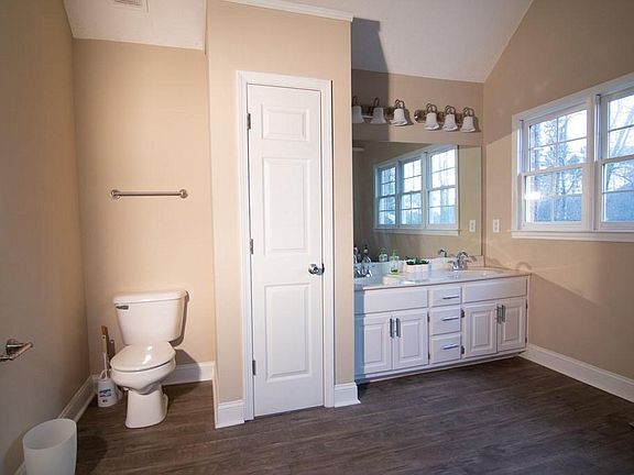 Greenview Drive 35.jpg